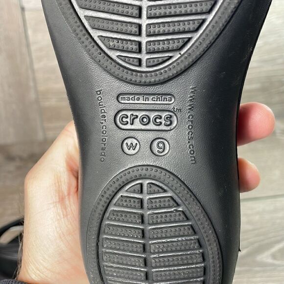 Crocs Thea Slingback Slip On Women’s Size 9 Black Rubber Sandals - Picture 6 of 11